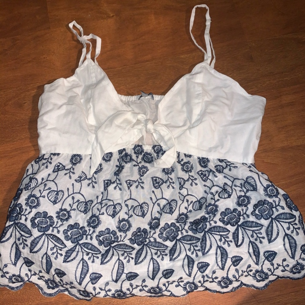 FLOWY TANK